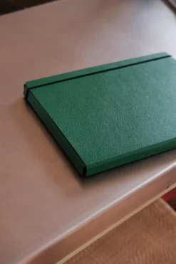 Aktiv mappe • ELVO x DORA • Grøn