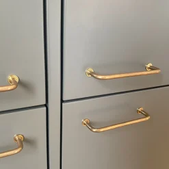 Bøjlegreb • Messing • 128 mm • Rund Fodskive