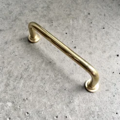 Bøjlegreb • Messing • 96 mm • Rund Fodskive