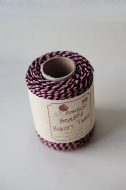 Gavebånd • Bakers Twine • 50m • Sort & Pink