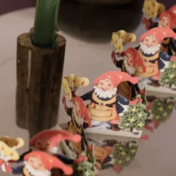 Julepynt • Papirguirlande • Bord • Nisse med Juletræ • Lille