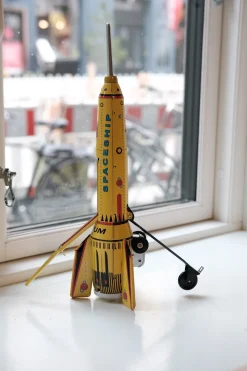 Legetøj • Aurum Raket • Gul