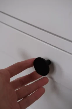 Møbelknap • Greb • Sort • Dyb 35 mm