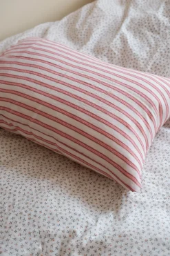 Pudevår • Hør • 50x70 cm • Rød & Hvid strib