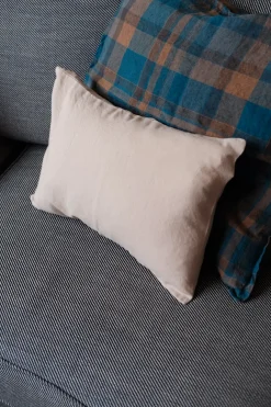 Pudevår • Hør • 50x50 cm • Tartan Bleu Paon