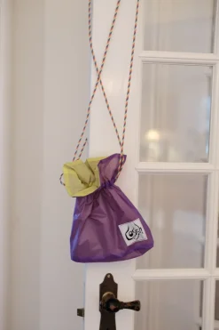 Taske • Med snor • Spilerdug • Assorteret