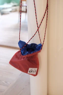 Taske • Med snor • Spilerdug • Assorteret