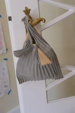 Taske • Plisseret • Bio nedbrydelig • Mini • Lysegrå & Creme