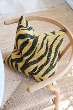 Uldpude • 45x45 cm • Zebra • Gul