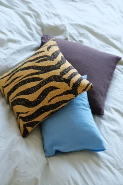 Uldpude • 45x45 cm • Zebra • Gul